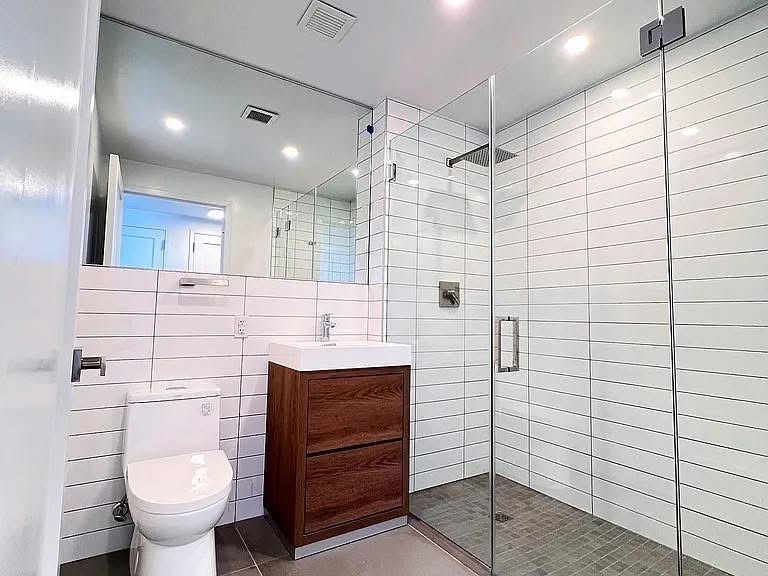 Modern Subway Tile Shower & Bathroom Renovation